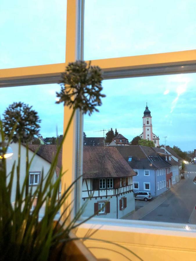 Wohnung 2 - Nur 5 Fahrminuten Vom Europapark Ettenheim Kültér fotó
